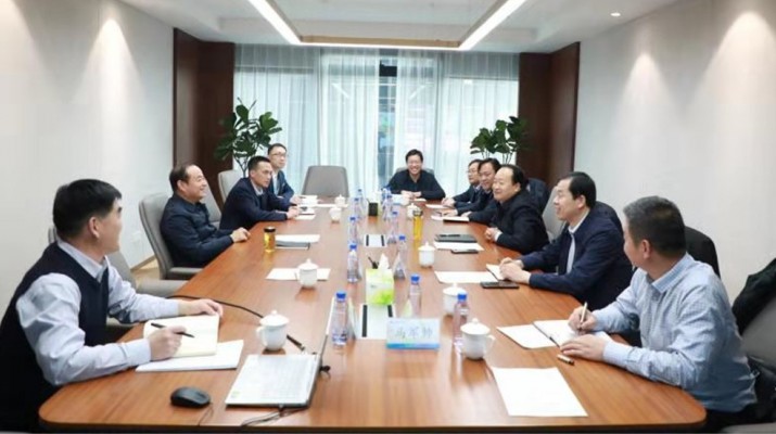 酒泉市肅州區(qū)委副書記、區(qū)長王永宏一行到訪集團公司