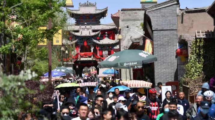 集團(tuán)要聞丨甘肅文旅集團(tuán)各景區(qū)“五一”假期人氣爆棚，累計(jì)接待游客50余萬(wàn)人次